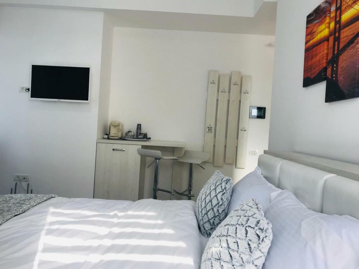 Апартаменты Studio For 2 In Mamaia Summerland Экстерьер фото